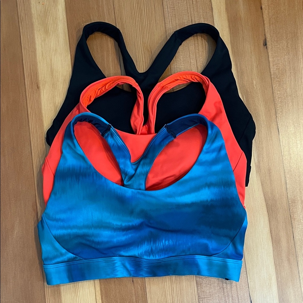Athleta Ultimate A-C Sports Bra Set - green, supersonic, black size small